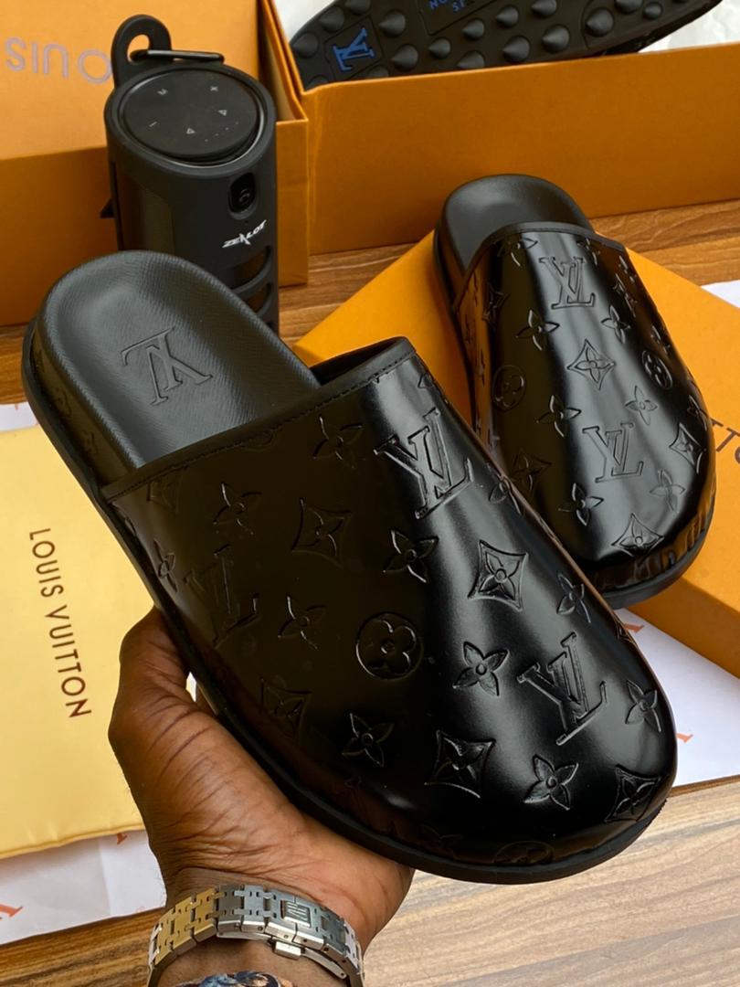 Glossy Louis Vuitton half shoe - Vasiti 